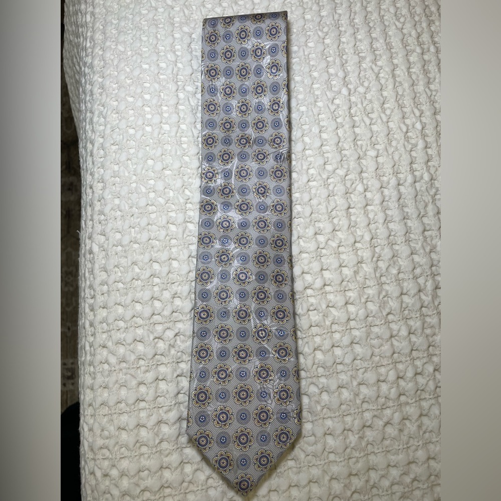 Robert Talbott silver with blue geometric print Tie
